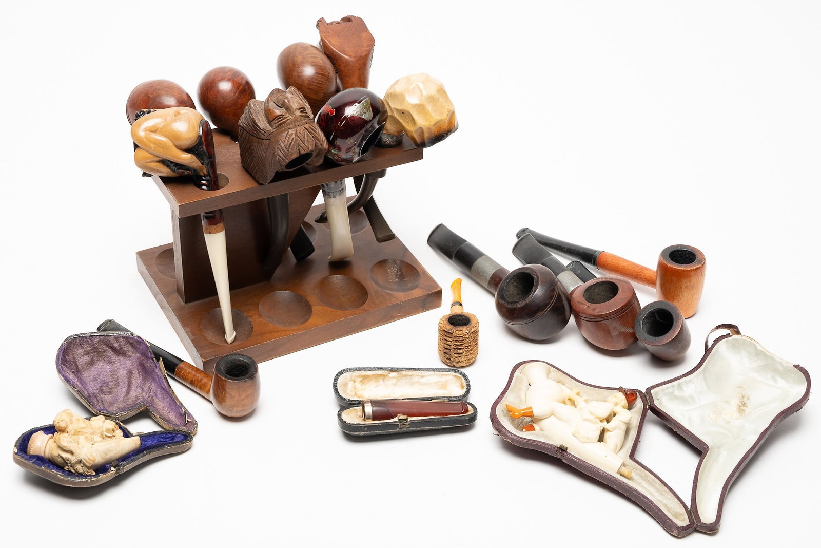 Tobacco Pipe Collection Peterson Sterling Silver Dublin 000 etc: Tobaconia Smoking Pipes Diverse Collection of Premium and Vintage Pieces Including Peterson Sterling Silver Dublin 000 Known for Its Exceptional Craftsmanship and Iconic Irish Design a Briar Viking He