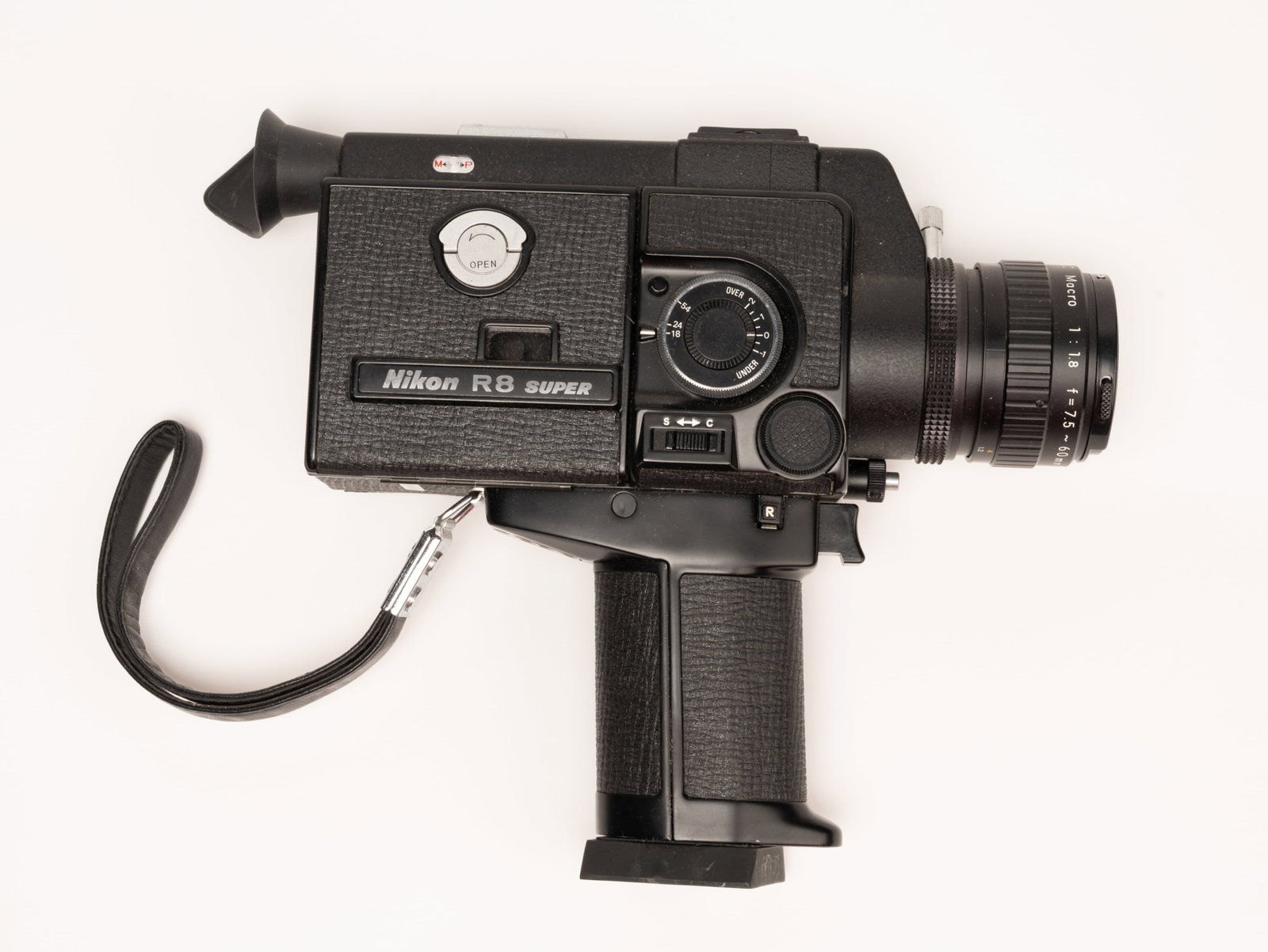 Nikon R8 Super Super 8 Movie Camera With Cine-Nikkor 7.5-60mm F/1.8 Macro Zoom Lens (1 of 6)