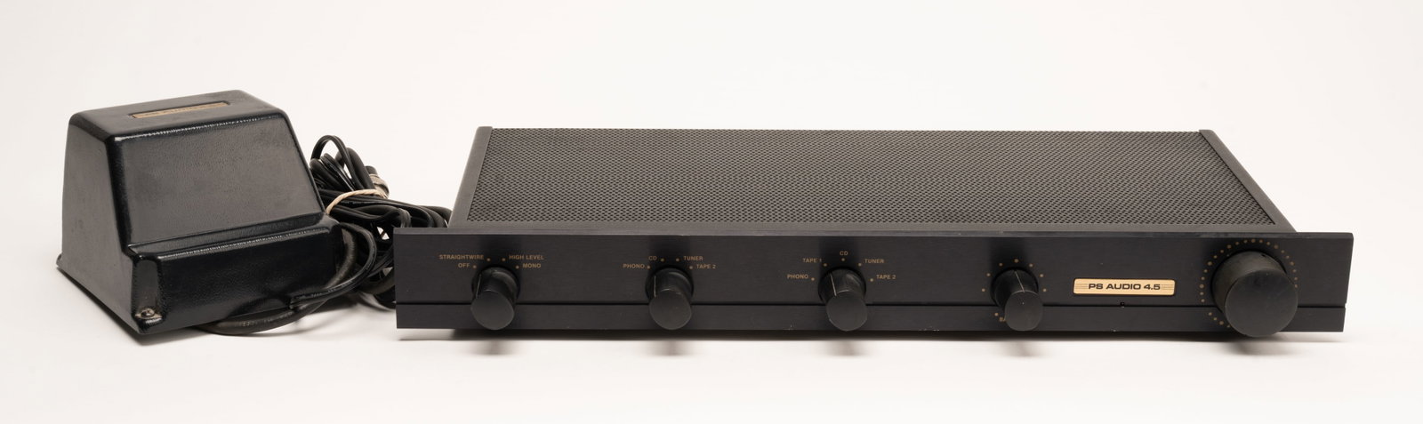 PS Audio 4.5 Stereo Preamplifier With External Power Supply (1 of 8)