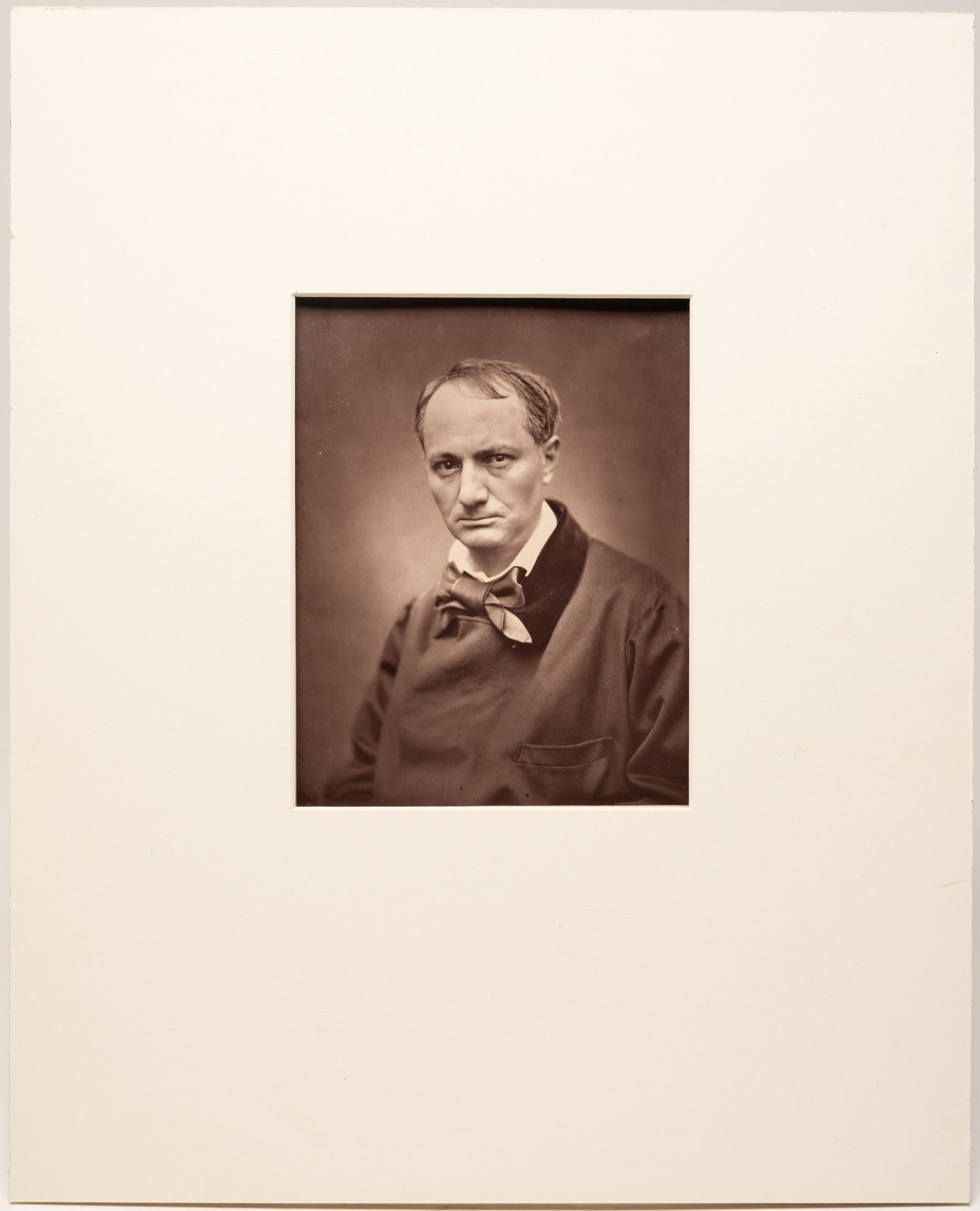 Etienne Carjat ( French 1828-1906) Charles Baudelaire Woodbury type Portrait La Galerie: Etienne Carjat ( France 1828 - 1906 ) Charles Baudelaire ( French Poet Critic and Writer 1821 - 1867 ) 19Th Century Historical Woodburytype Photoglyptie Portrait Mounted on Decorative Cabinet Card