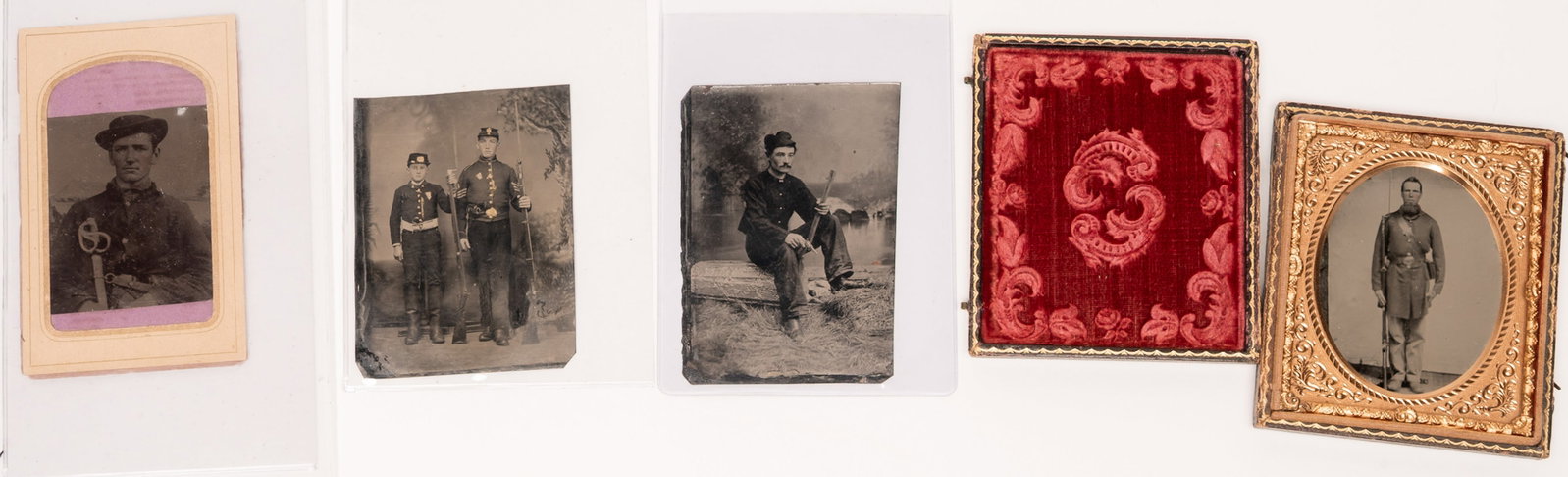 American Civil War Armed Union Soldier Sixth-Plate Tintype Photographs Collection (1 of 6)