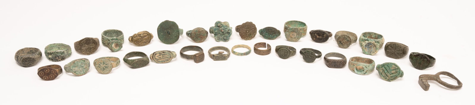 Bronze Age Bactrian Byzantine Medieval Signet Bronze Rings Circa 1400 B. - 15th c. AD (1 of 6)
