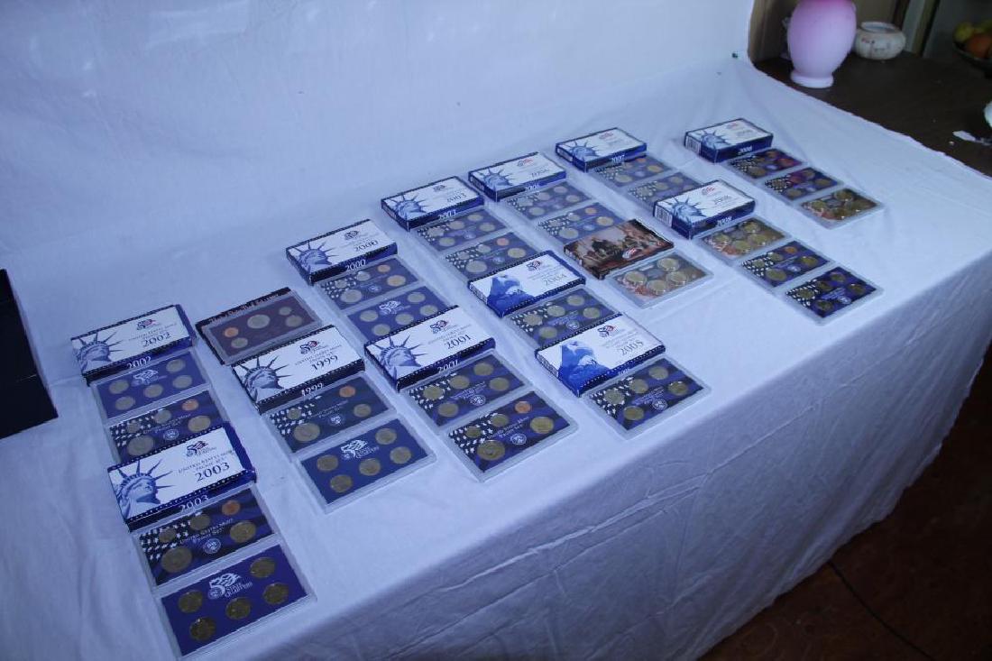 14 United States coin sets (1 of 12)