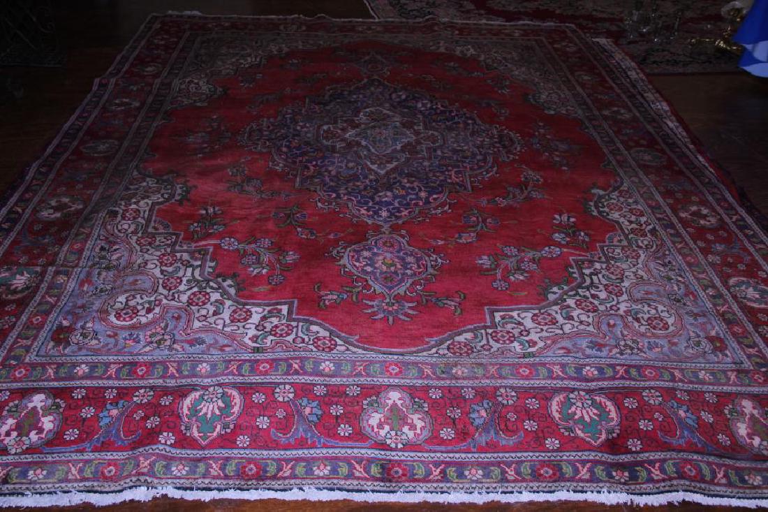 Beautiful oriental room sized estate carpet (1 of 13)