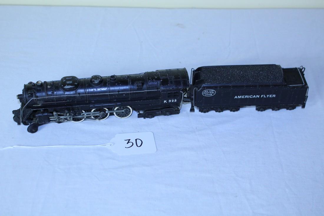 Antique American Flyer NY central system K325 engine: This nice train came out of a local estate and appears to be in good overall condition with just a few scratches and surface ware. We have nothing here to be able to test the trains mechanical status 