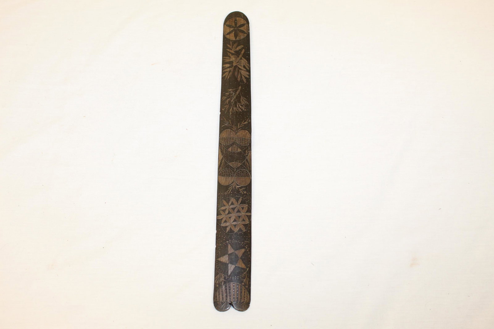 Scrimshaw decorated bovine busk: This beautiful piece measures about 13.5in L overall. There are a few small chips out of the edge and on one end, mentioned for clarity. Overall in great condition. See all photos for more detail