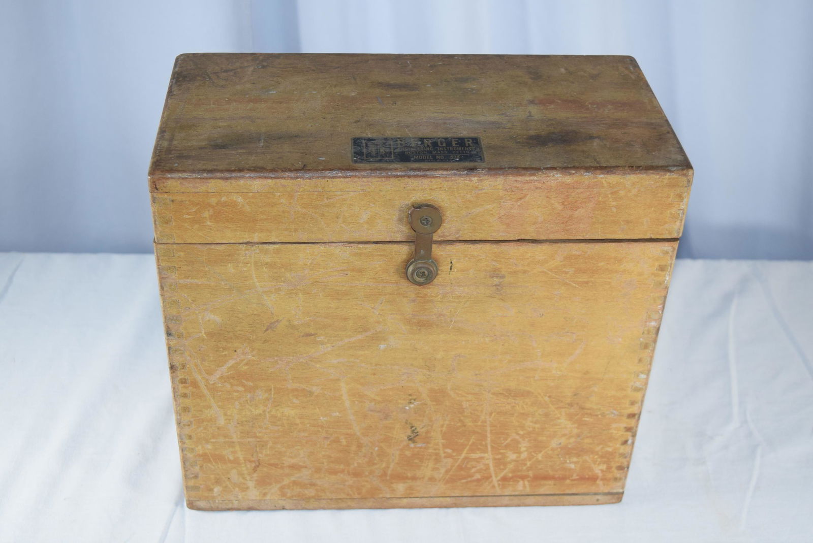 Berger Engineering Instruments Transit: Berger Engineering Instruments Transit Model No 320 comes with original wooden carrying case. I could not remove the transit from the box as it was locked in somehow and I did not know how to remove i