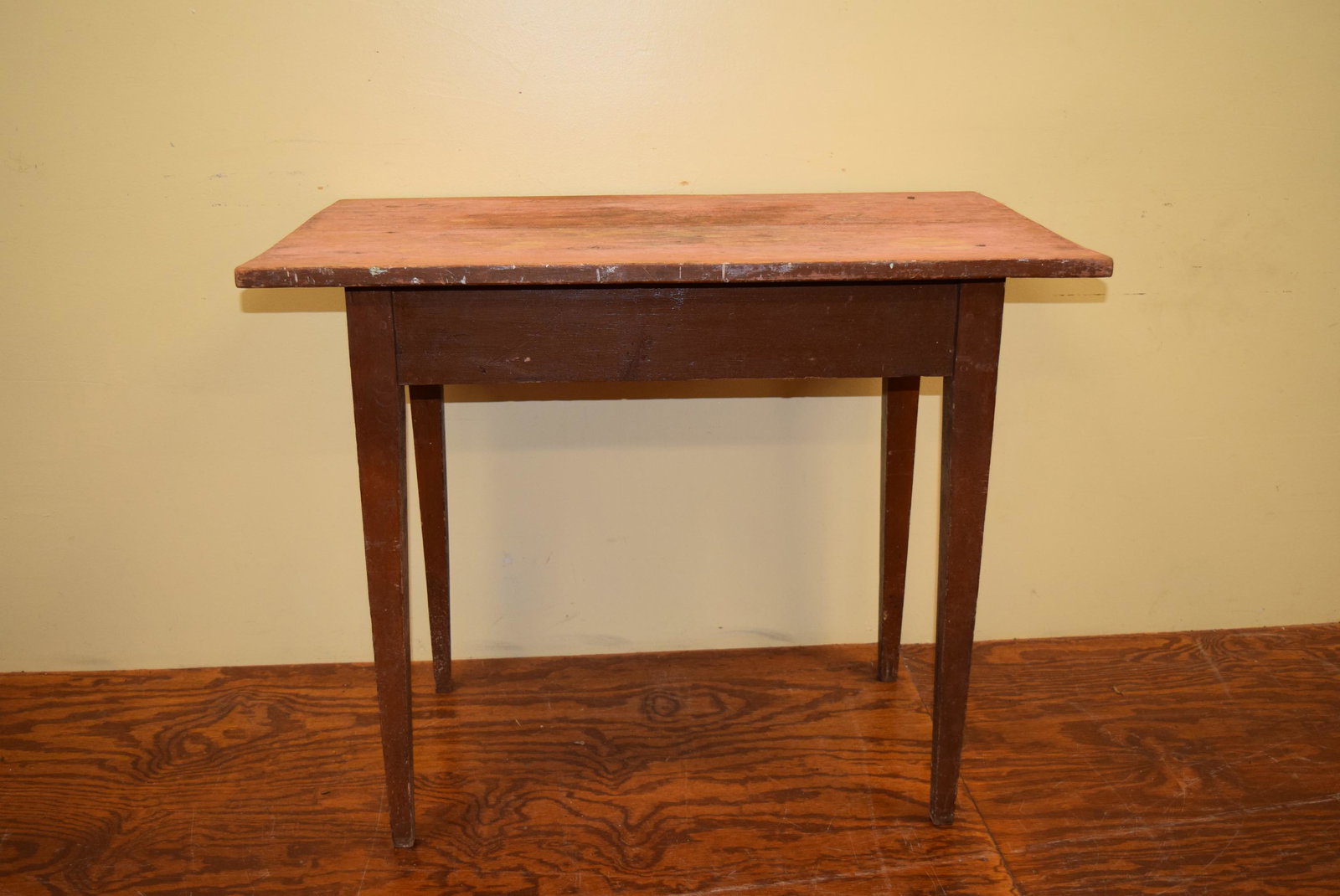 Early New England Hepplewhite Work Table: Early New England Painted Hepplewhite Country Work Table, Large Rosehead Nails on top, Wooden Pegged Construction, Hepplewhite Legs. In great overall condition measuring 36.75 inches wide X 23.75 inch