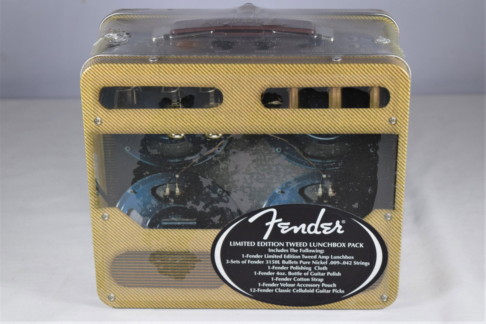 Fender Limited Edition Tweed Lunchbox (1 of 7)