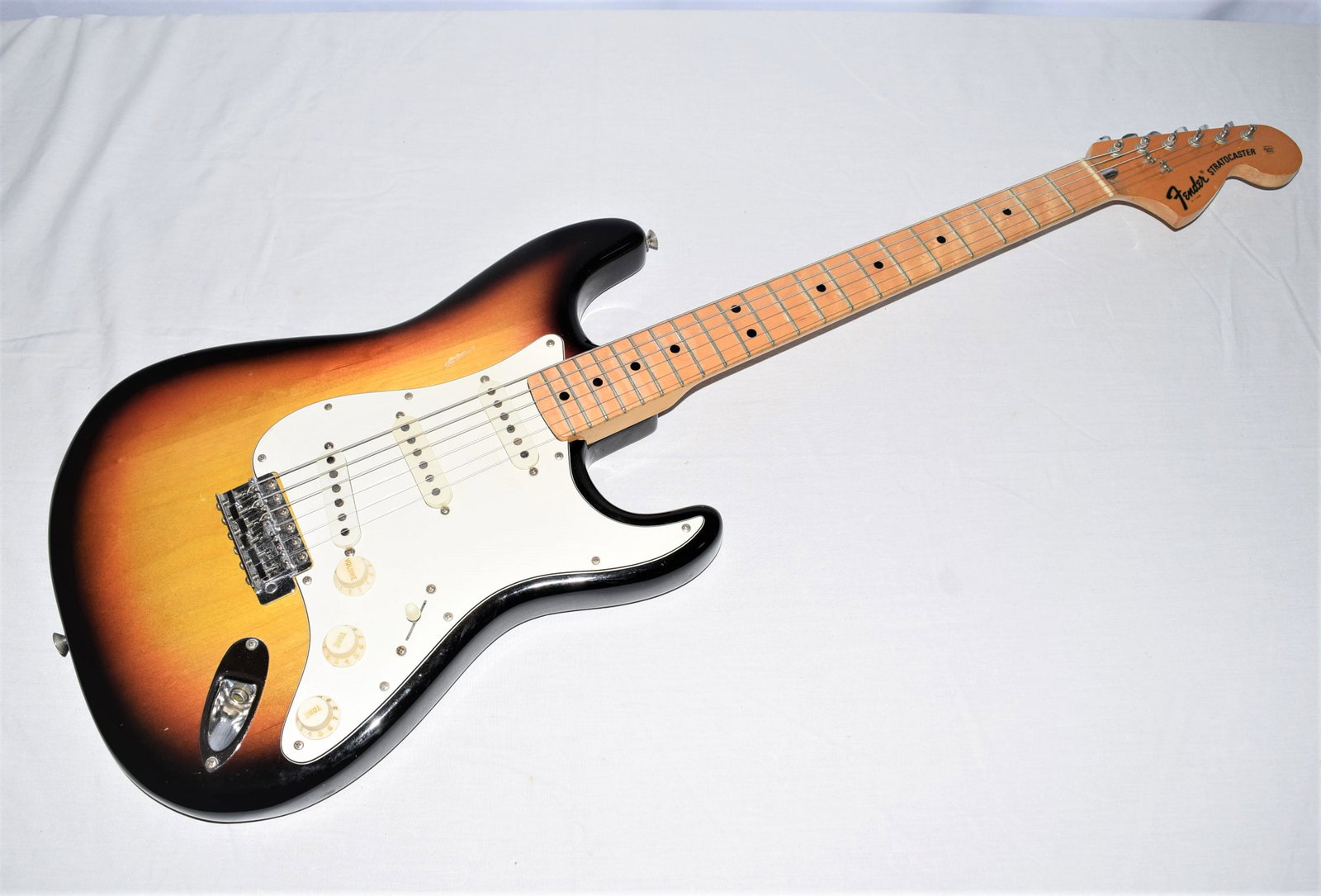 1974 Fender Stratocaster (1 of 20)