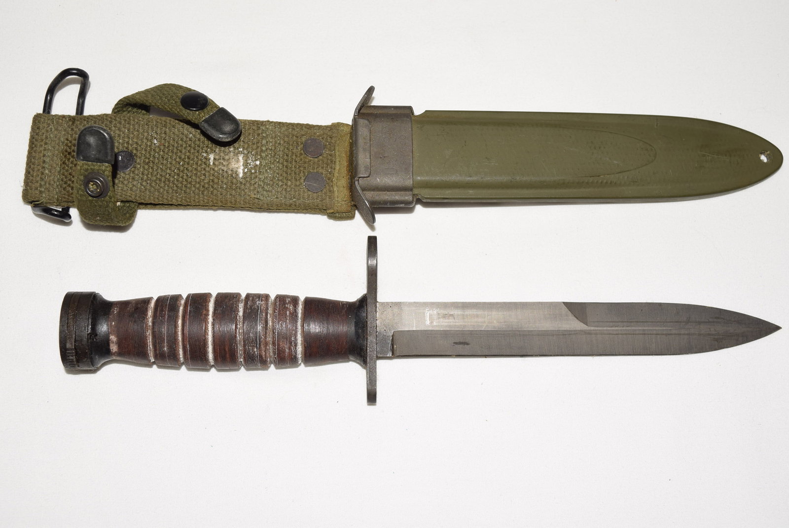 Vintage US M4 Imperial Bayonet with US M8A1 Scabbard: Vintage US M4 Imperial Bayonet measures 11.5in L approx, blade is almost 6.75in L. Hilt embossed US M4 IMPERIAL. Scabbard embossed US M8A1 B.M.Co. Overall in great vintage condition. All items are loo