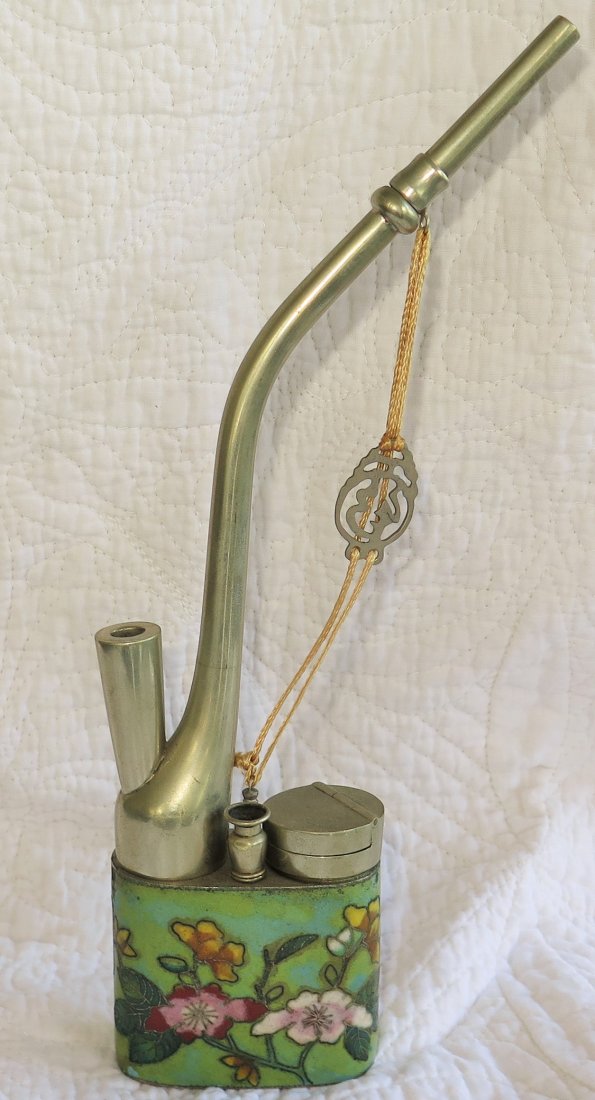 Antique Chinese Opium Pipe: This piece is in very good condition