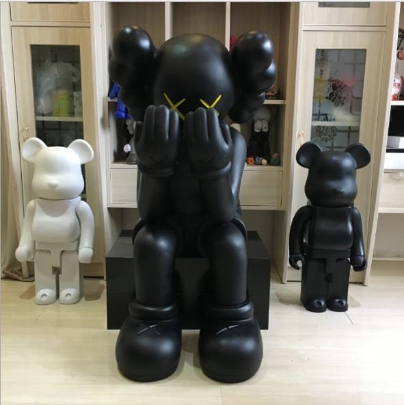 kaws big figure