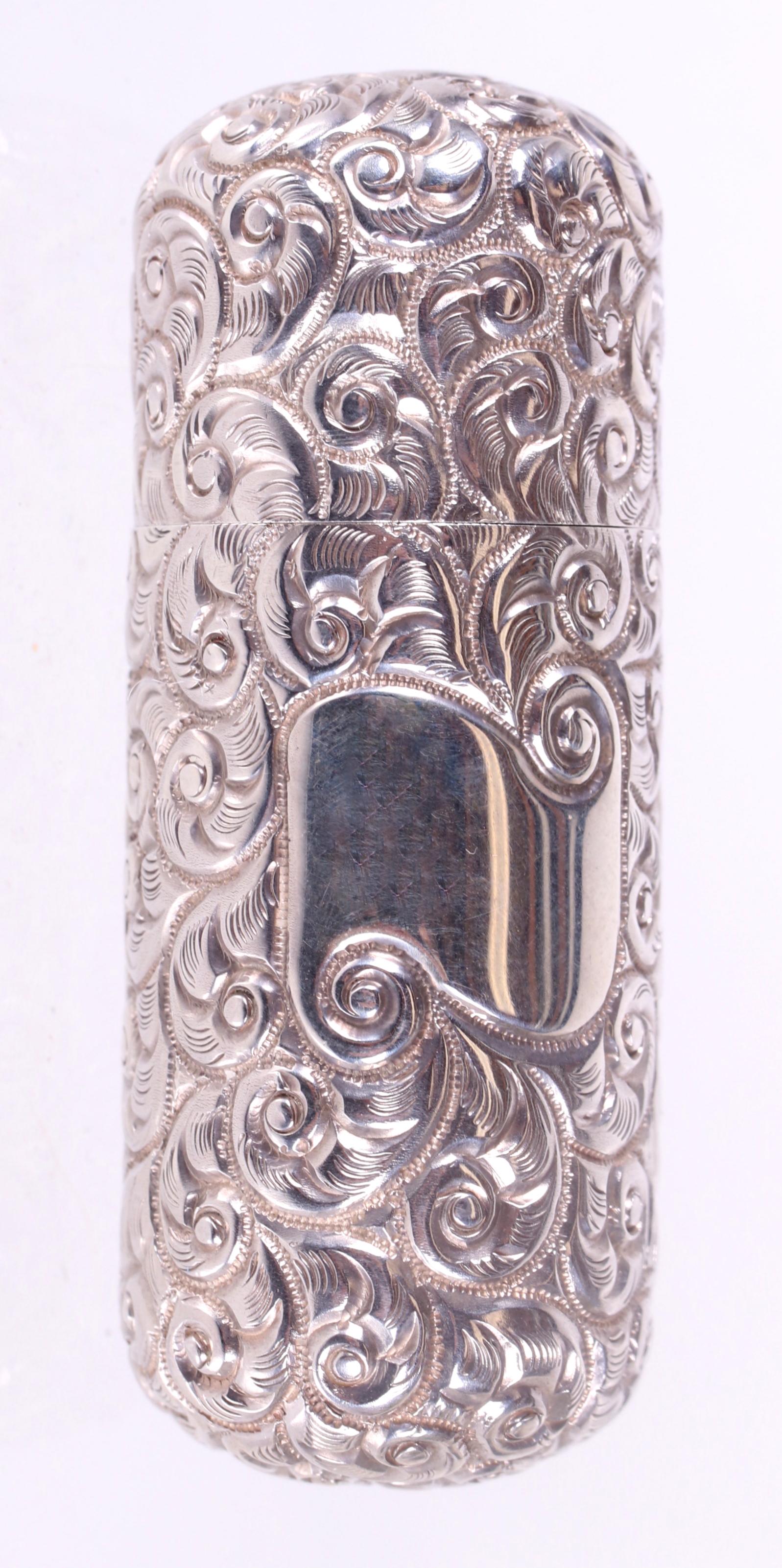 A Sterling Thimble Case and Thimble (1 of 12)