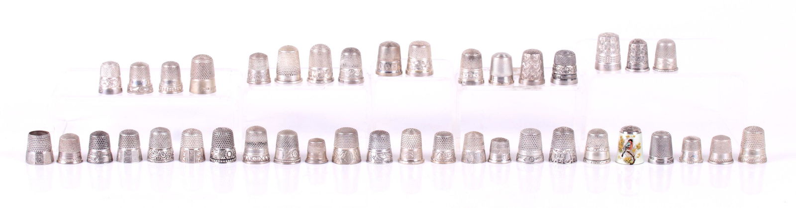 A large Group of Sterling Silver Thimbles (1 of 17)