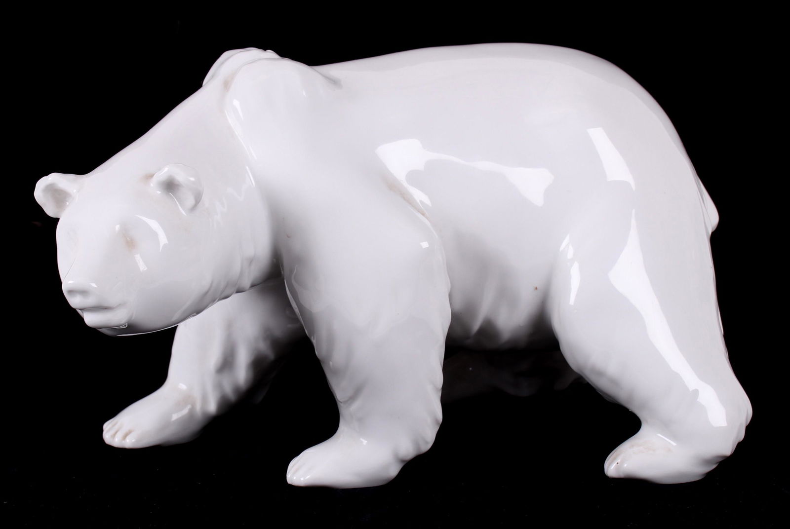 A Large KPM Porcelain Polar Bear Figure (1 of 5)
