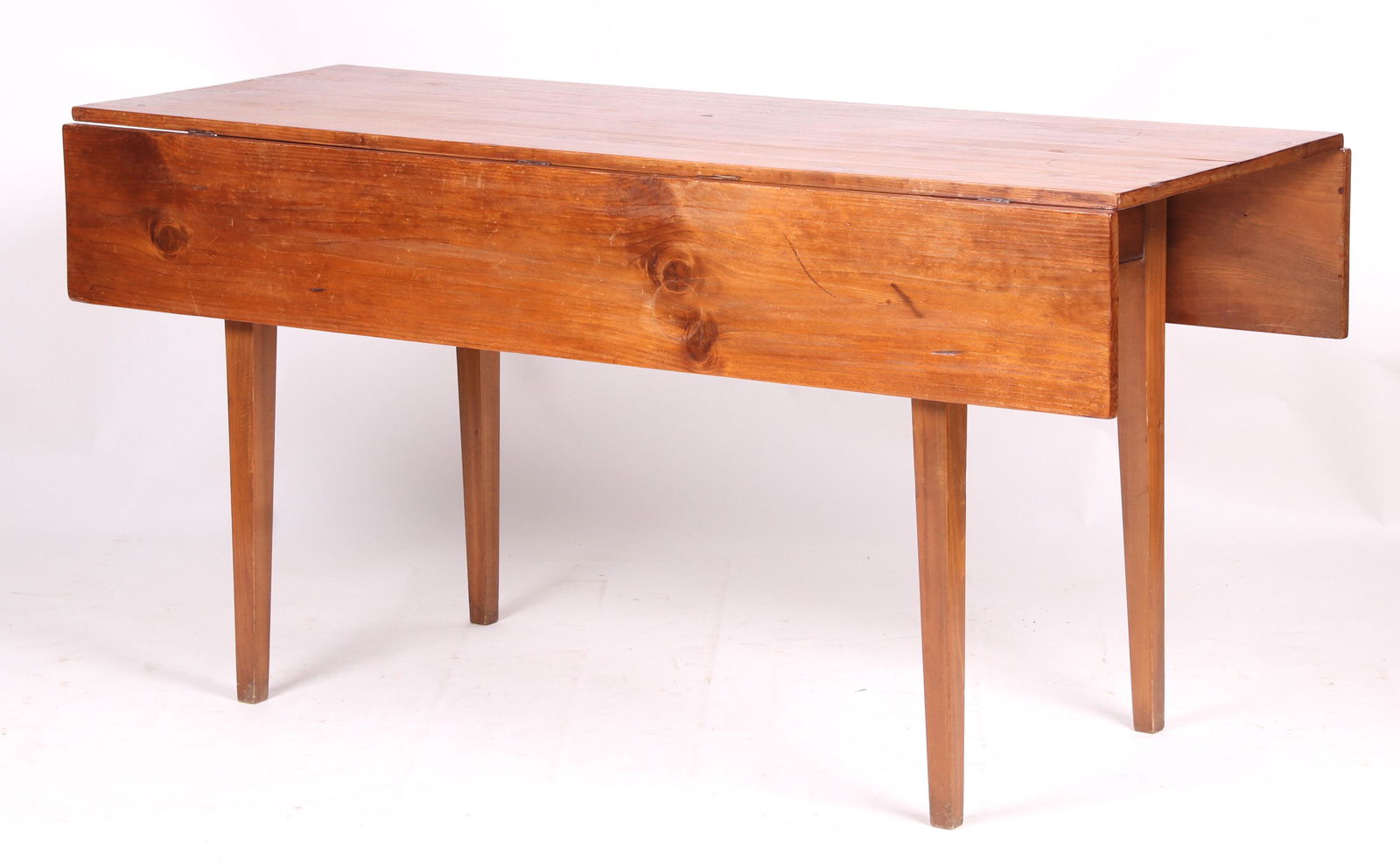 An American Pine Harvest Table (1 of 8)