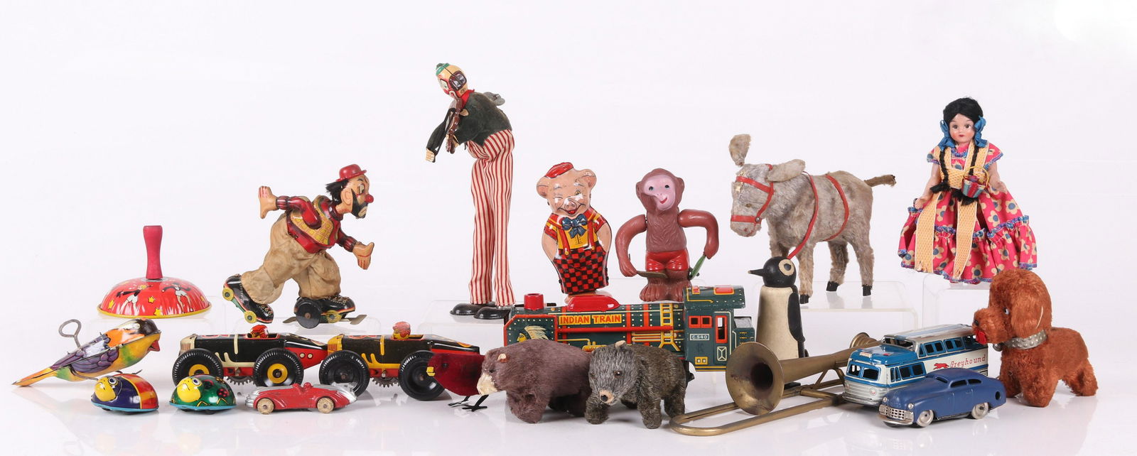 A Large Group of Vintage Toys, Tin, Wind Up, Etc... (1 of 17)