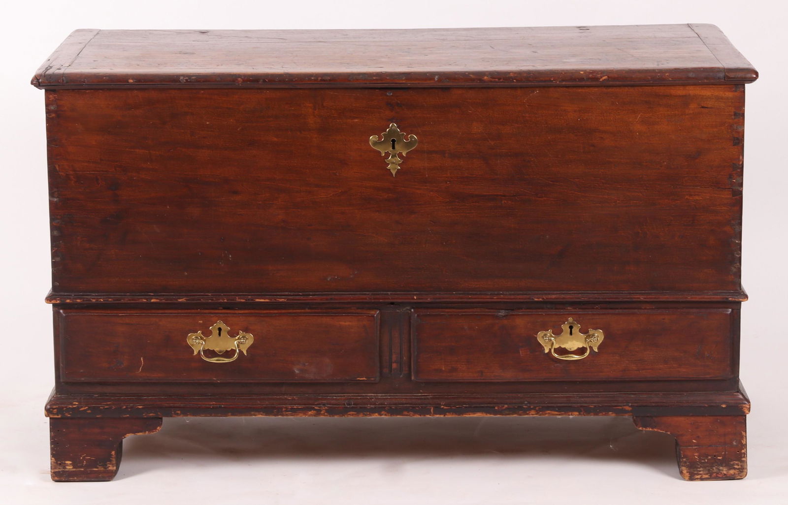 A Pennsylvania Dower Chest c. 1800 (1 of 13)