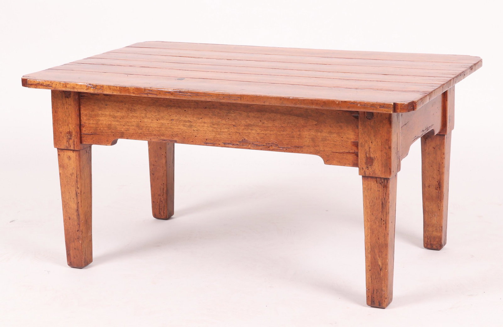 A Rustic Pine Coffee Table (1 of 6)