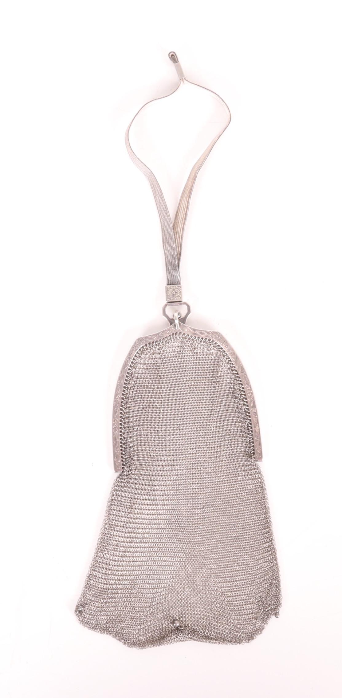 A Whiting and Davis Sterling Mesh Purse (1 of 8)