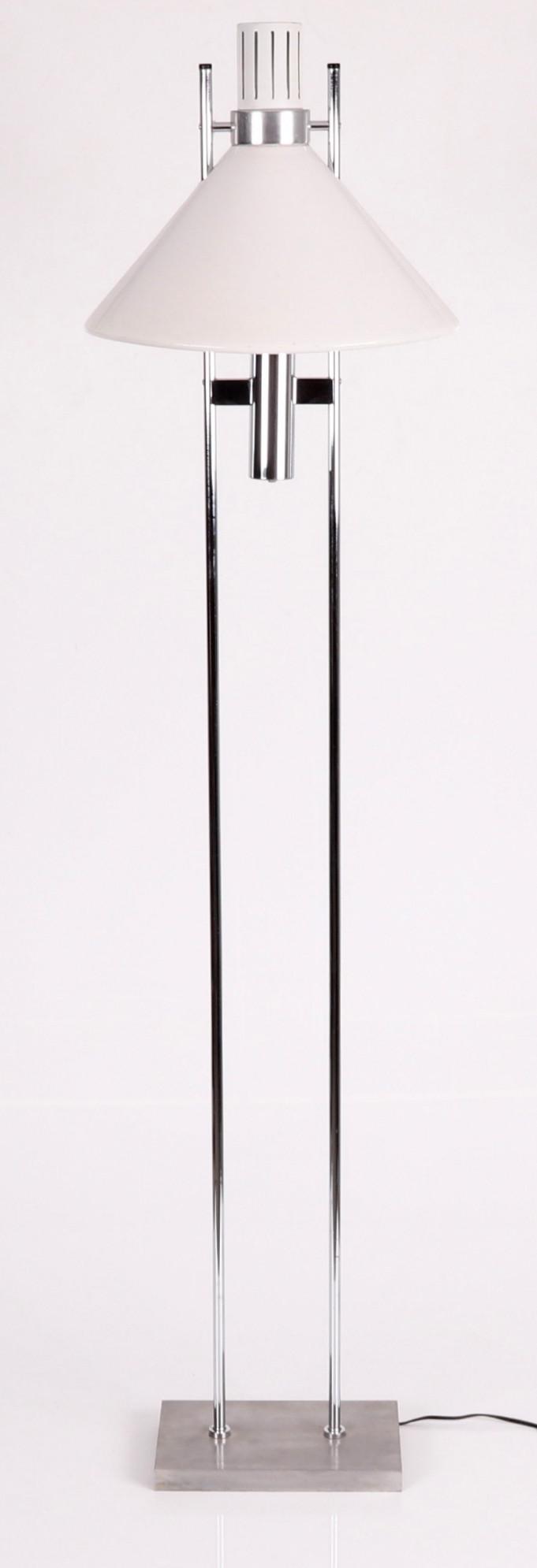 A Robert Sonneman Floor Lamp c. 1960 (1 of 6)