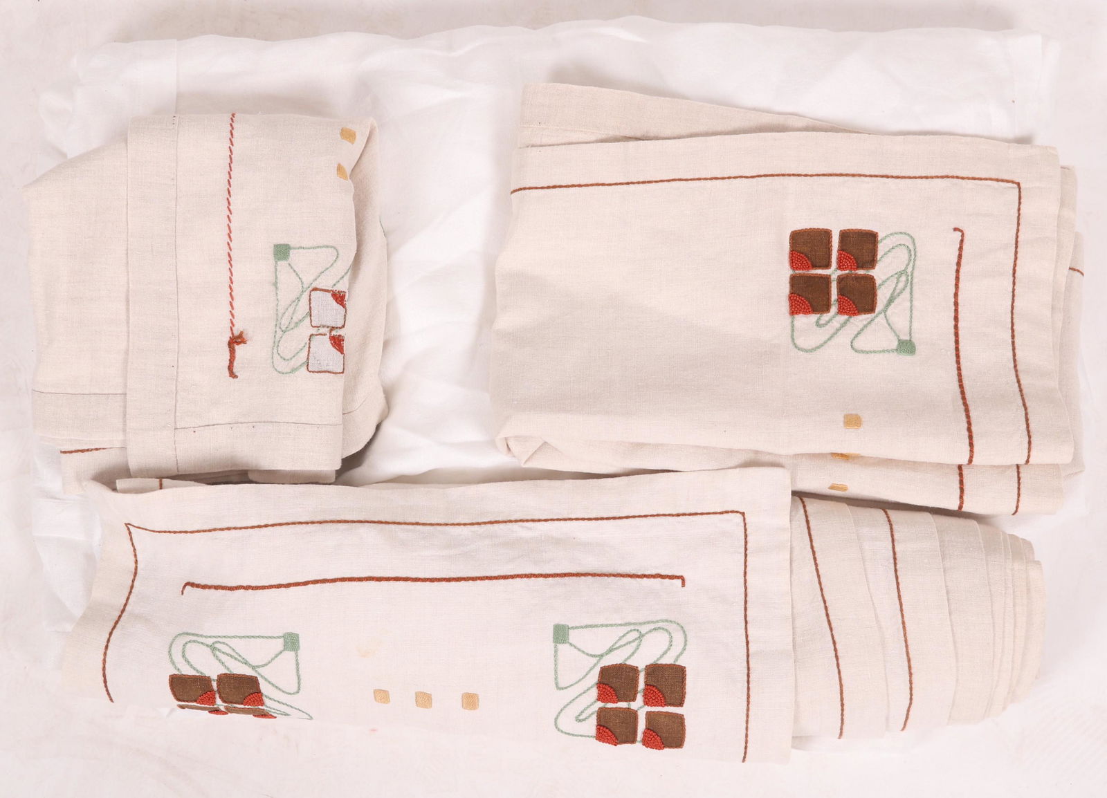 A Group of Table Linens, Arts and Crafts (1 of 10)
