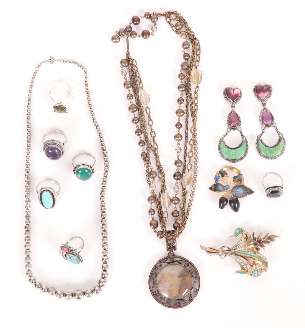 A Group of Estate Jewelry (1 of 10)
