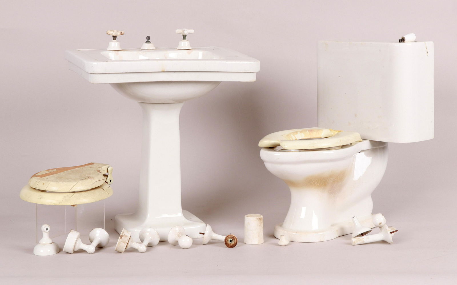 Two Maddock's Salesman Samples, Toilet, Sink (1 of 16)