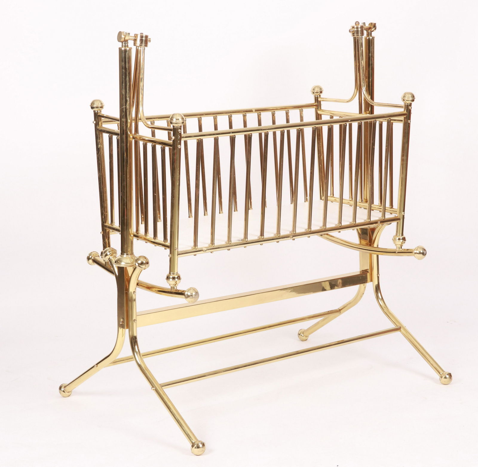 A Victorian Brass Cradle (1 of 6)