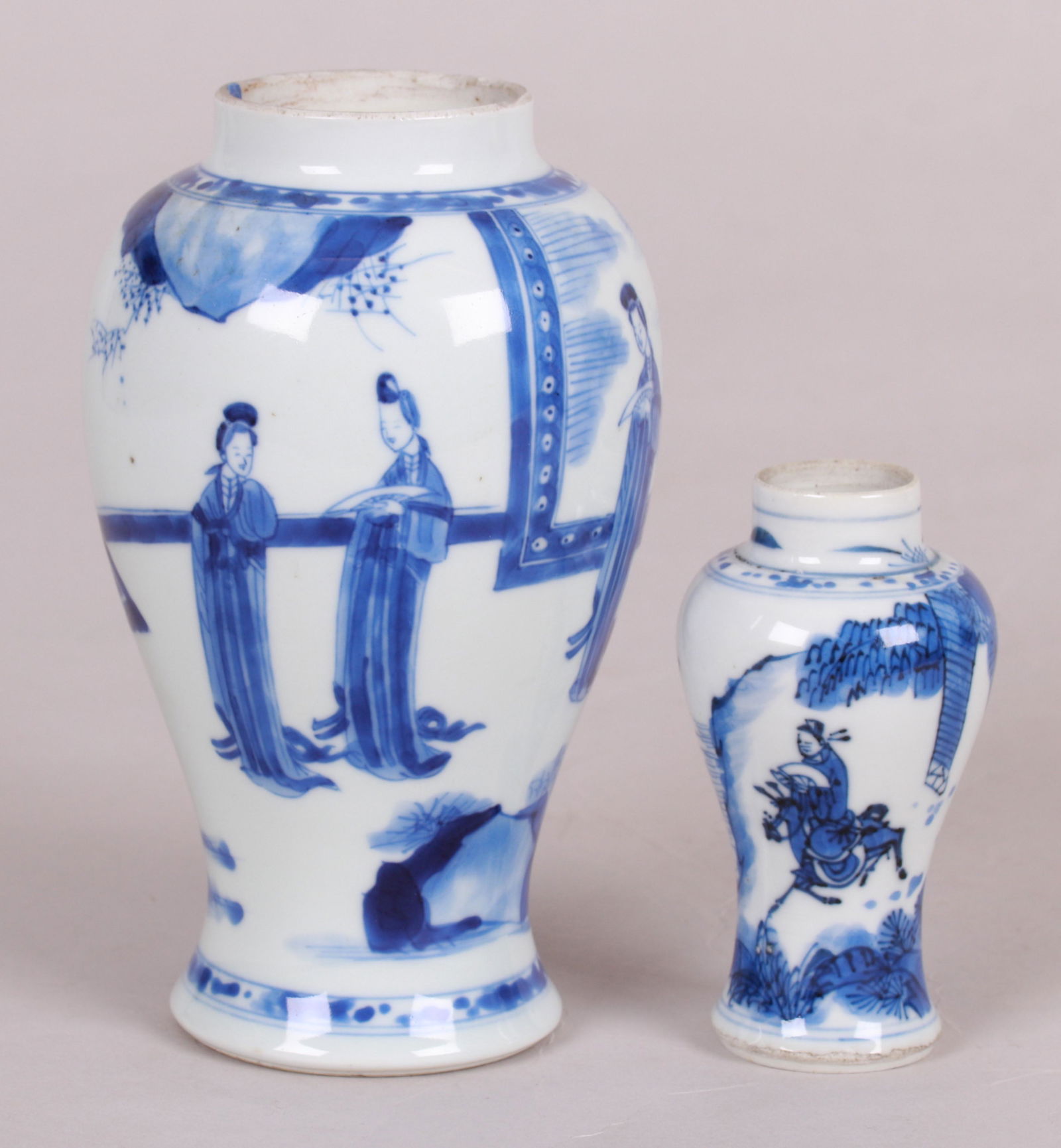 Two Chinese Kangxi Period Porcelain Vases (1 of 11)