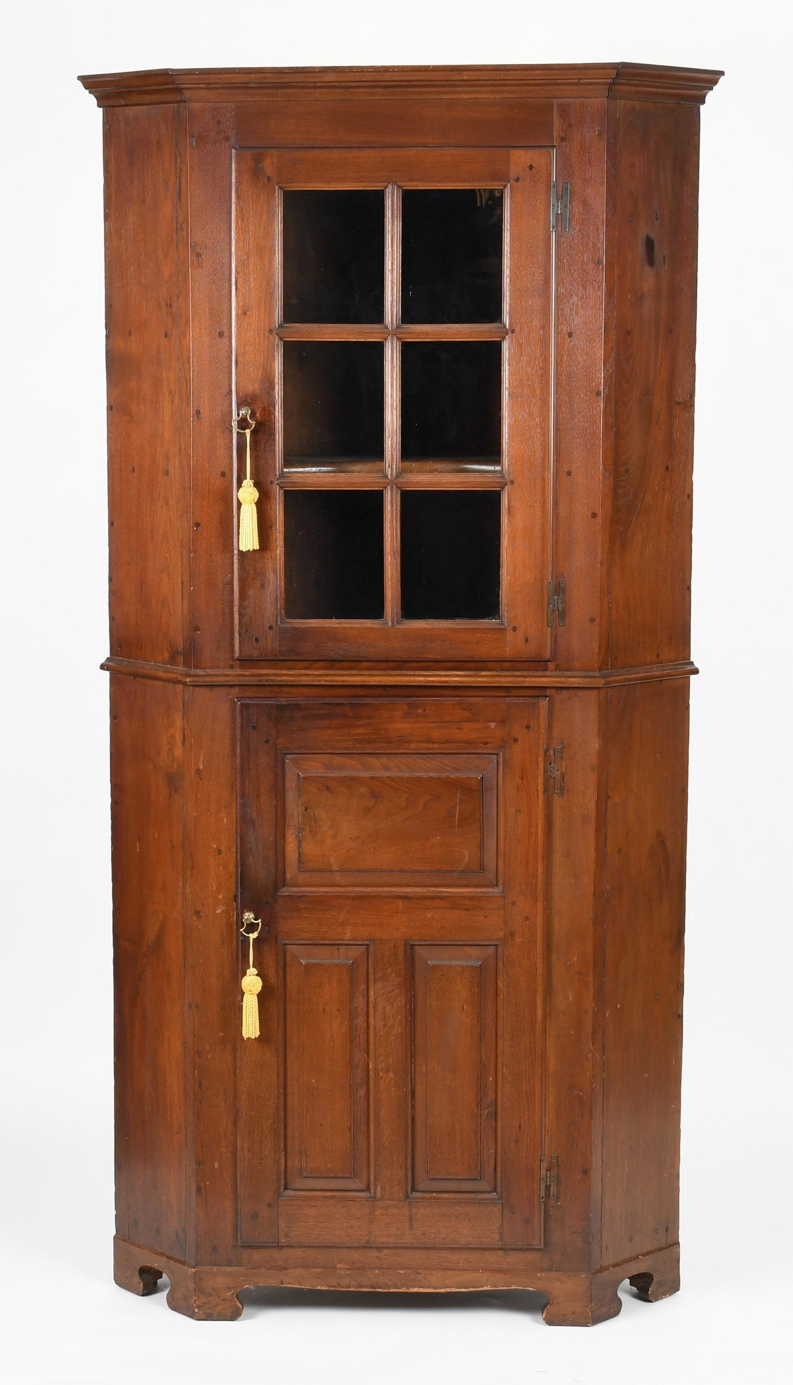 Pennsylvania Walnut One-part Corner Cupboard (1 of 10)