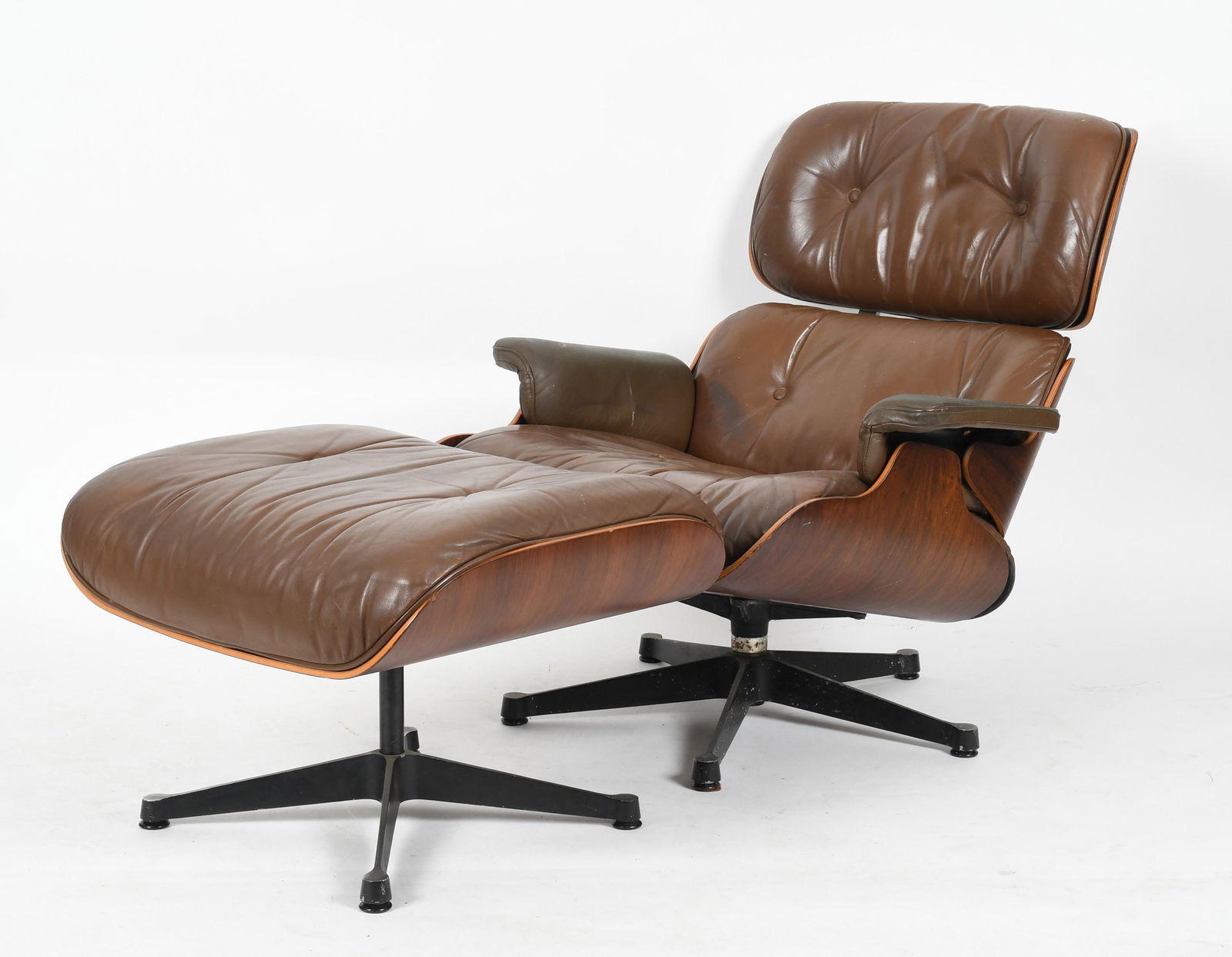 THE EAMES LOUNGE CHAIR 2006/4/30 ハードカバー 【公式通販】 namaste