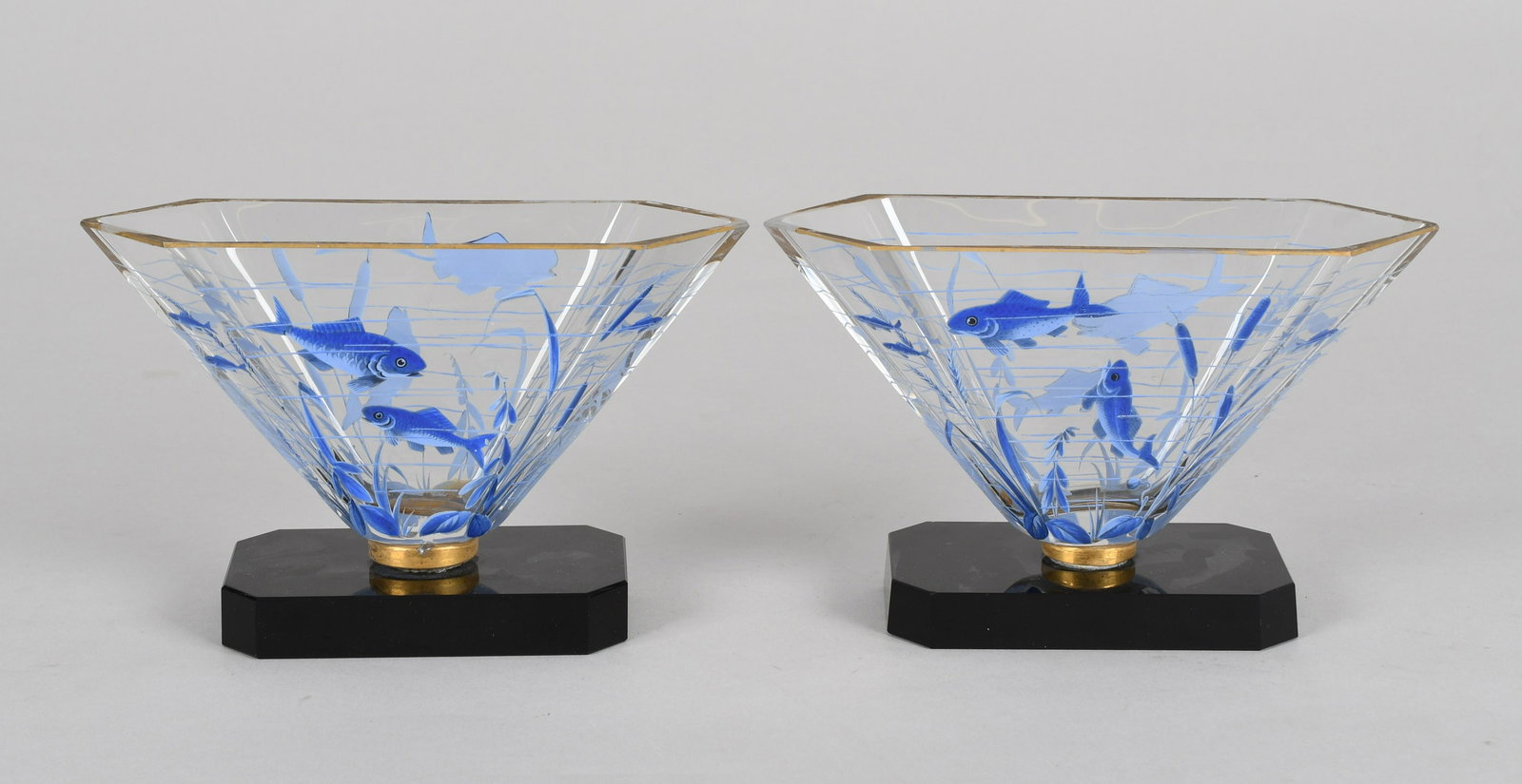 A Pair of Art Deco Period Glass Vases (1 of 7)