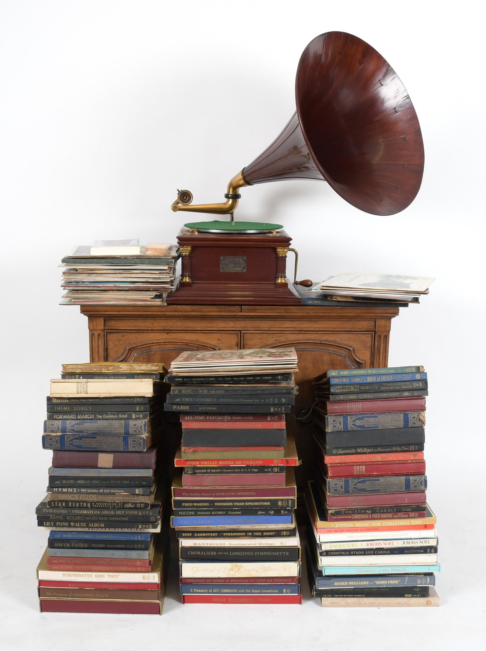 A Victor Talking Machine Type VI (1 of 18)