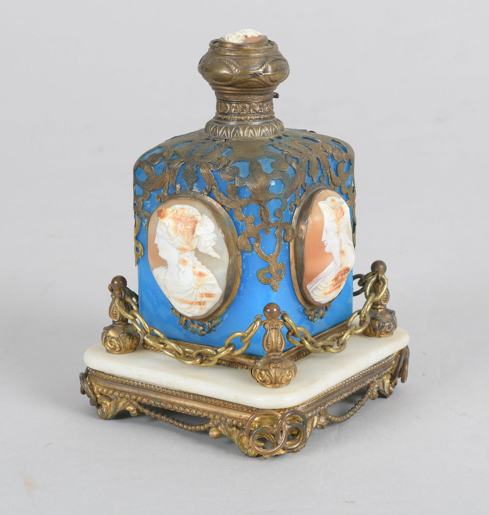 Neoclassical Style Cameo Mounted Scent Bottle (1 of 9)