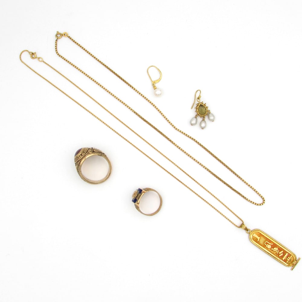 18K and 10K Gold Part Estate Jewelry lot (1 of 5)