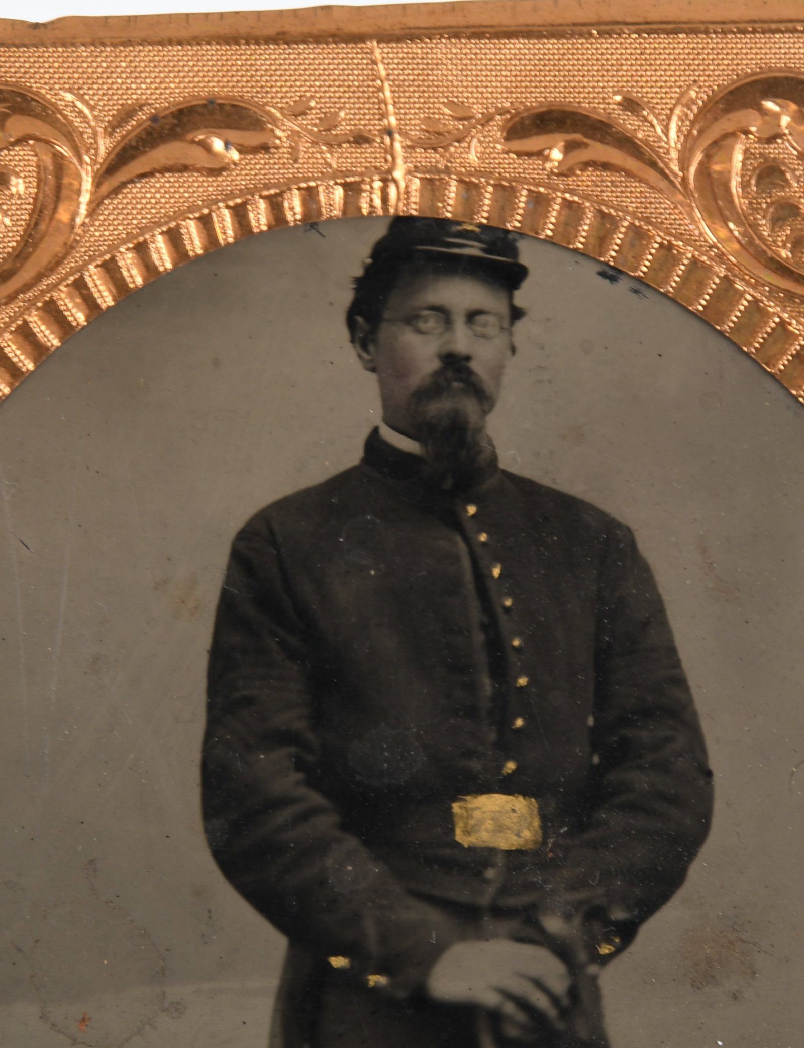 A Group of Early Cased Photographs (1 of 12)