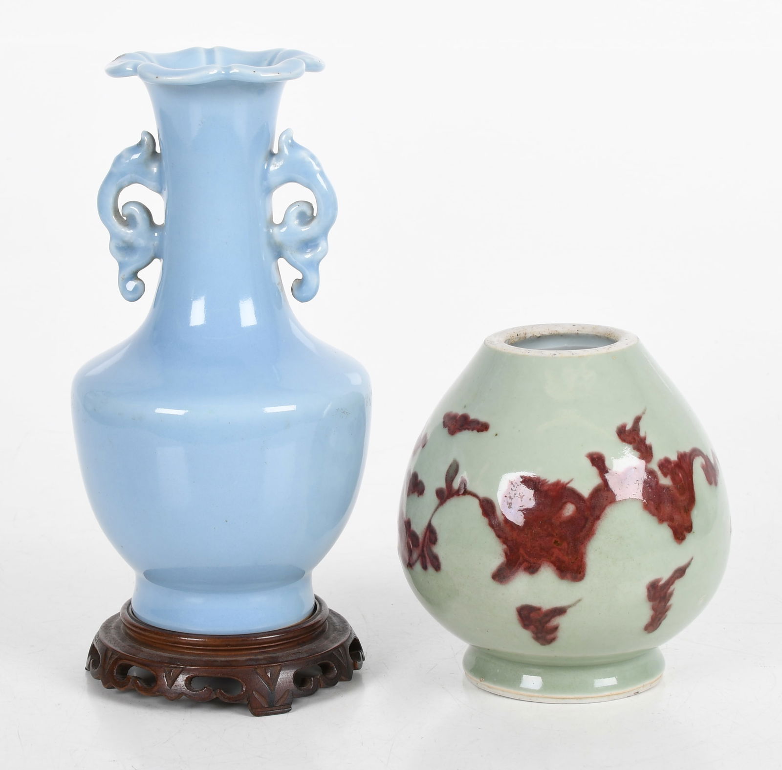 Two Chinese Porcelain Vases (1 of 10)