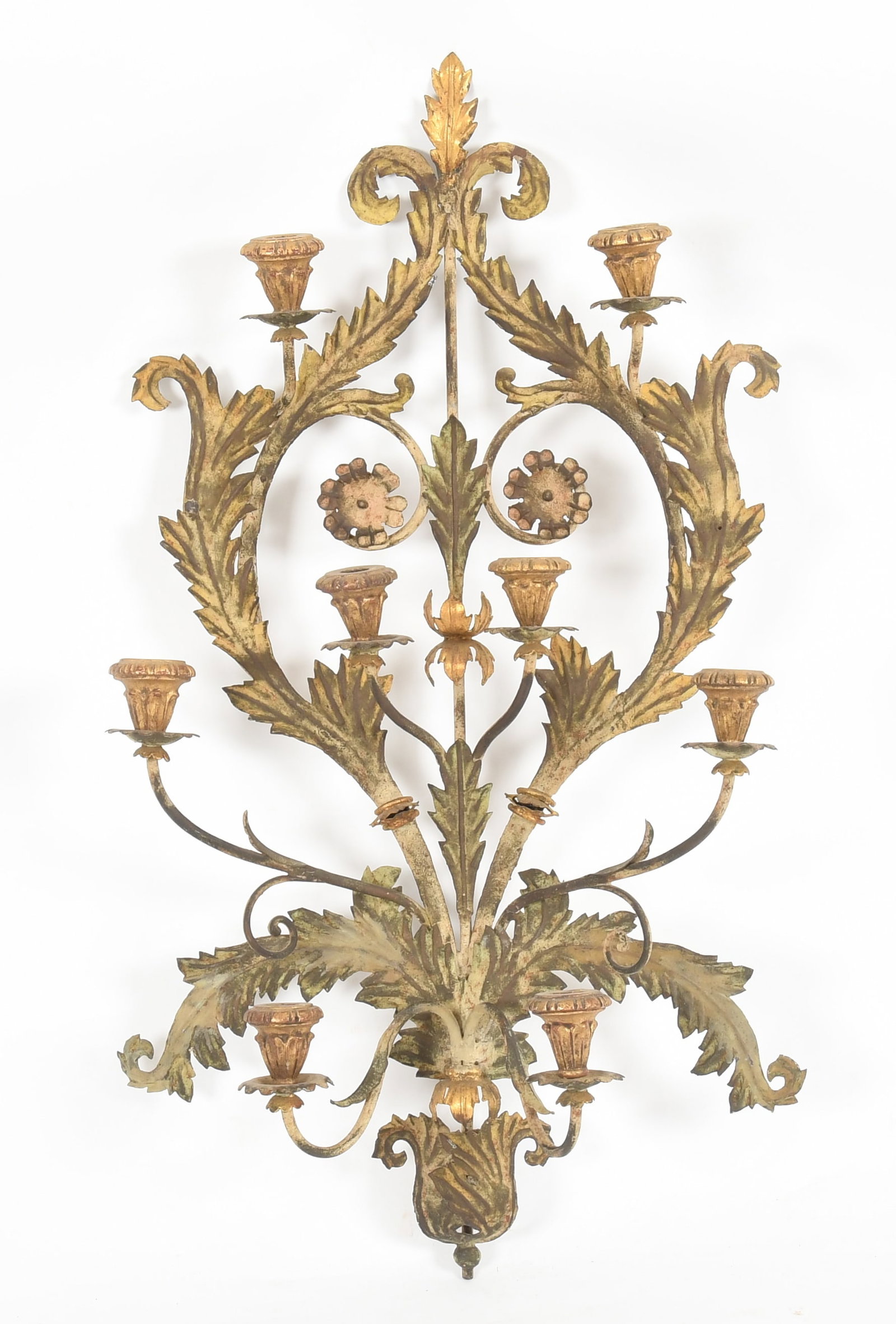 Continental Baroque Style Painted Tole and Carved Giltwood Wall Sconce (1 of 6)