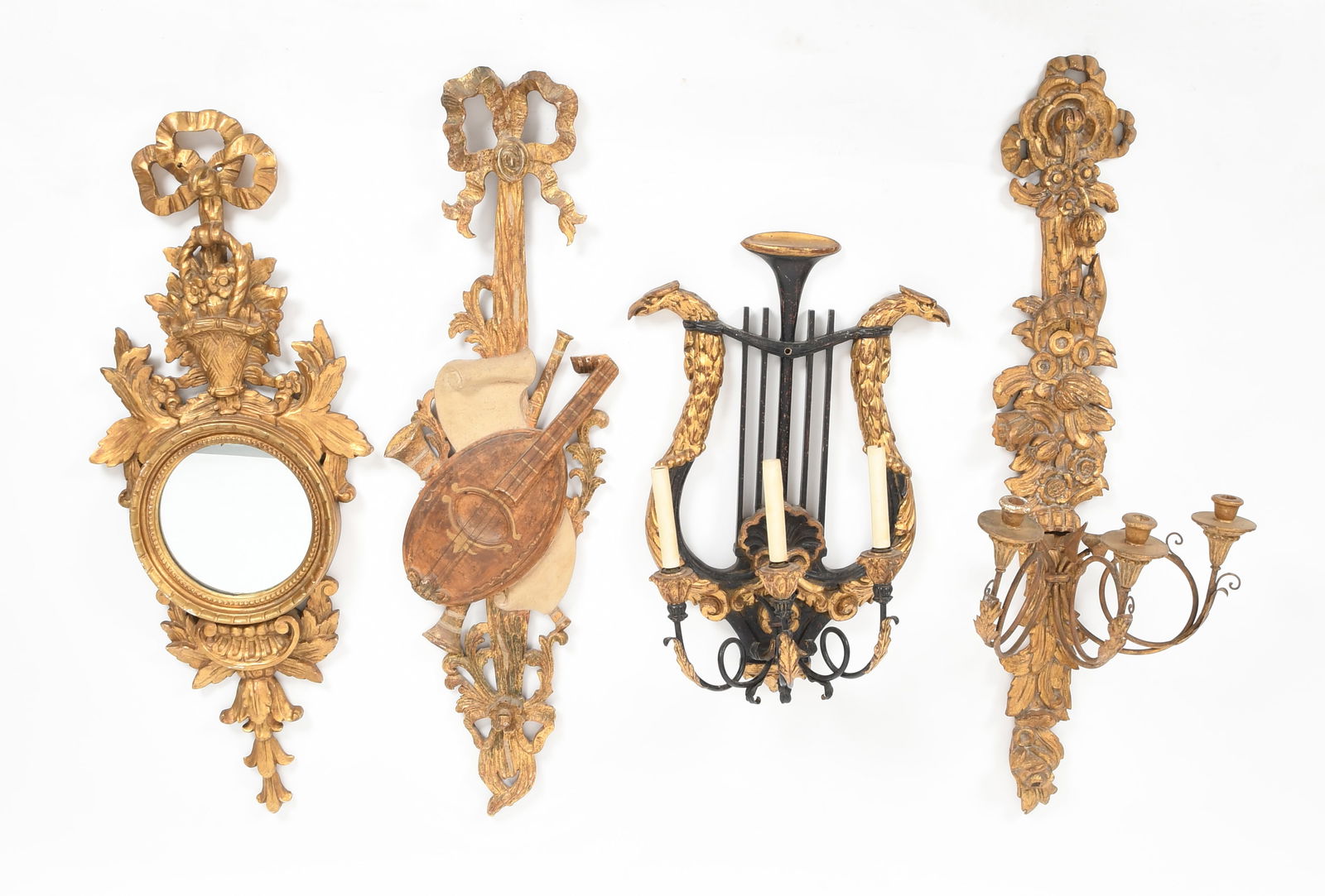 Four Italian Neoclassical Style Carved Giltwood Wall Sconces and Appliques (1 of 16)