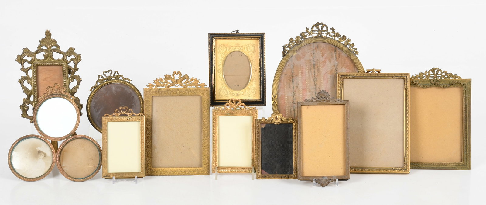 A Group of Antique Picture Frames (1 of 12)