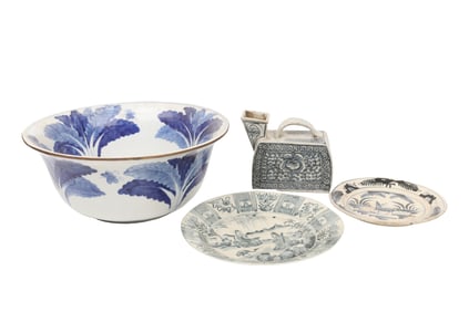 Four Pieces of Chinese Blue and White Porcelain