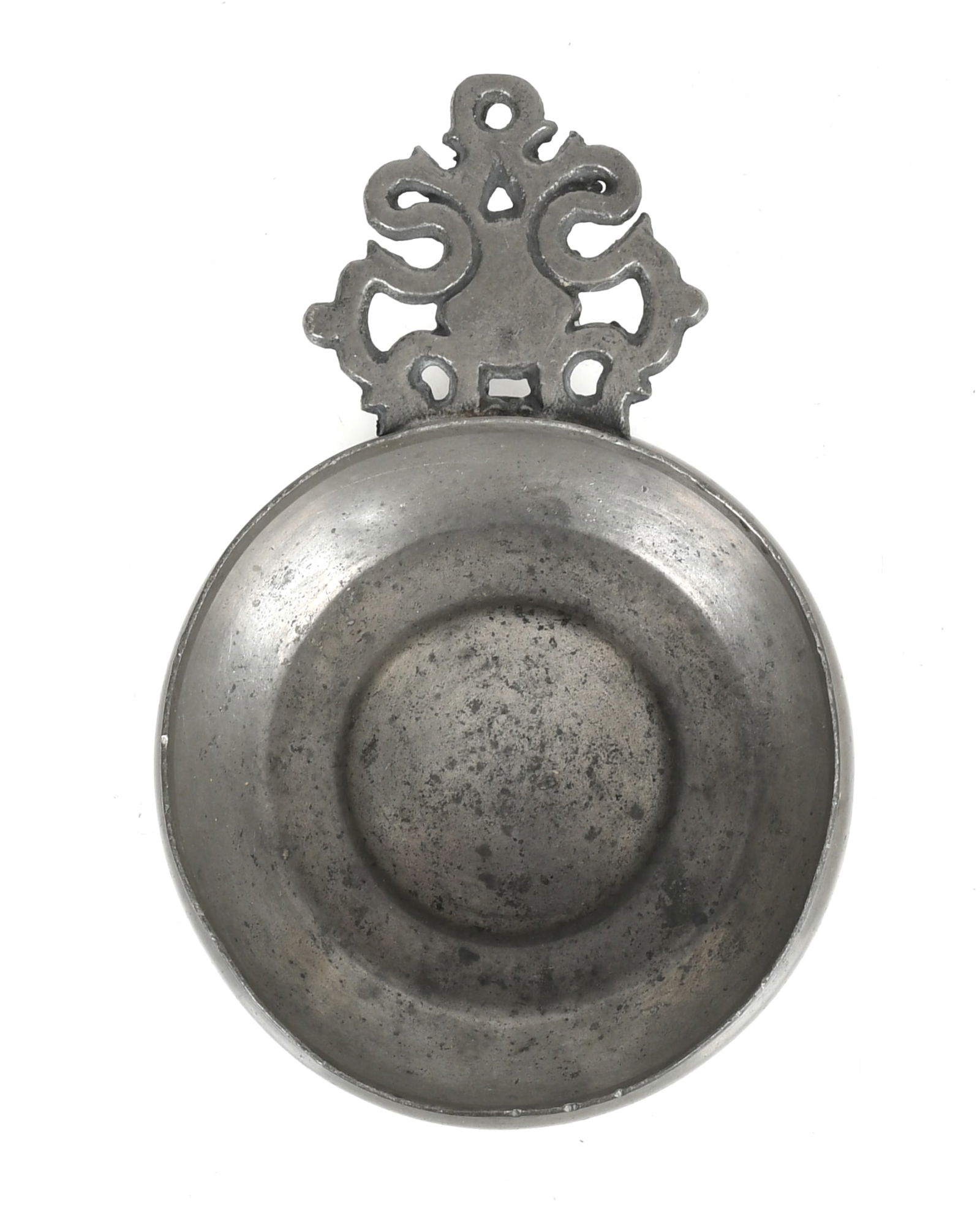 An American Pewter Porringer (1 of 6)