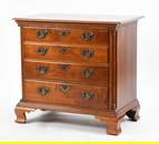 Philadelphia Chippendale Walnut Chest of Drawers
