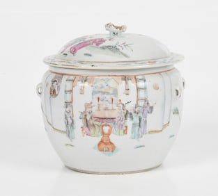 Chinese Porcelain Famille Rose Lidded Jar, Qing Dynasty