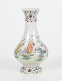 A Chinese Republic Period Porcelain Vase
