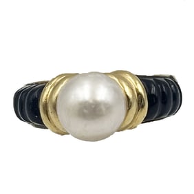 18K Gold Carved Onyx and Pearl Ring
