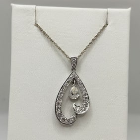 14K white gold Diamond Heart Necklace