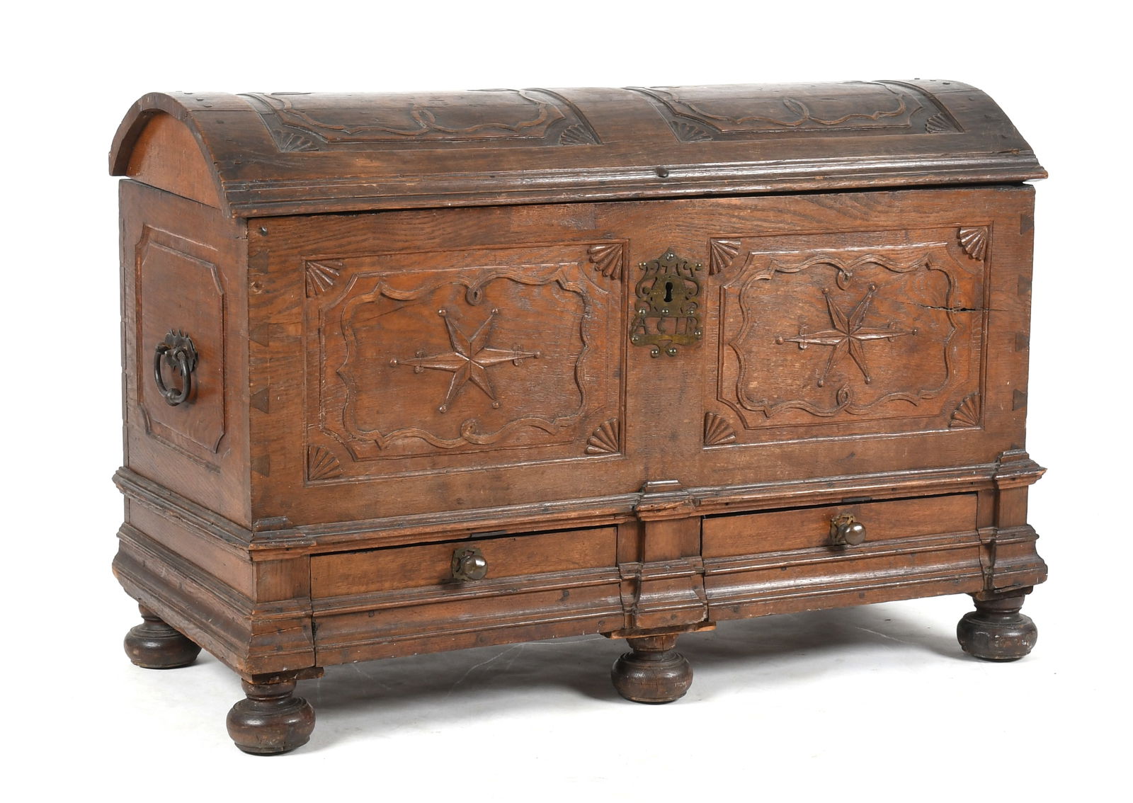 North European Carved Oak Dome Lid Blanket Chest, Late 17th Century (1 of 14)